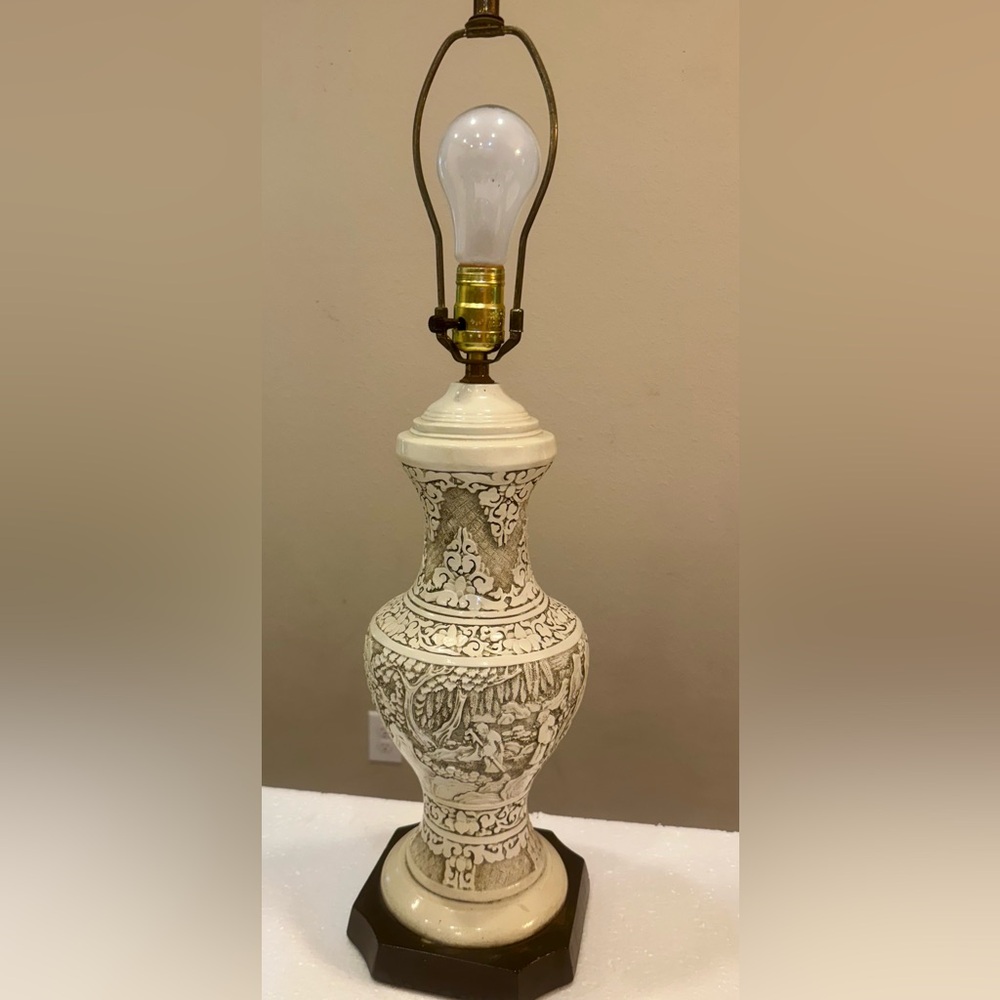 Chinese Table Lamp 1950’s Vintage No Shade works perfectly - Picture 3 of 10